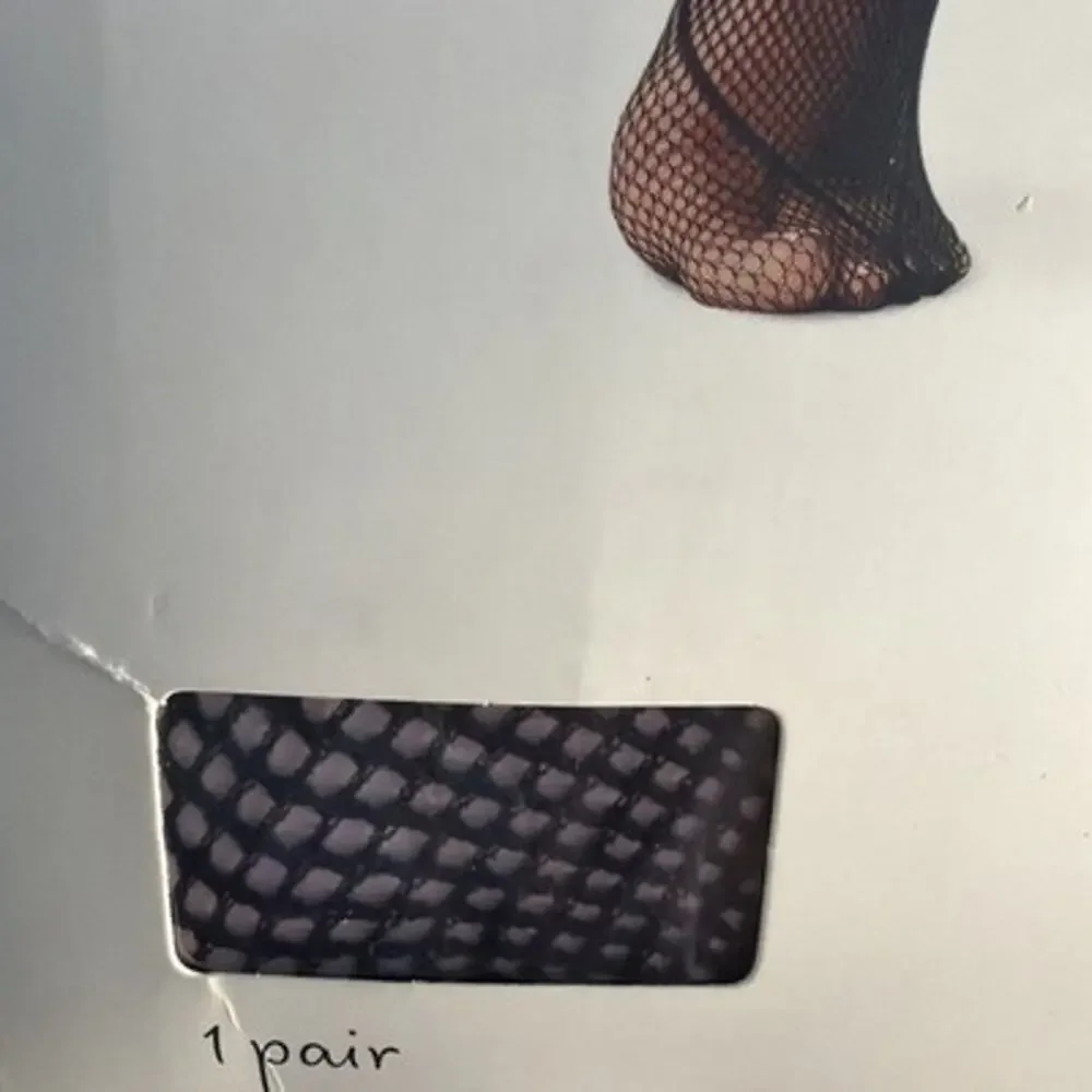 A New Day Fashion Tights Fishnet W/ Criss Cross Seam Women’s M/L